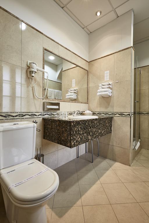 Szidonia Castle Hotel Rojtokmuzsaj ภายนอก รูปภาพ